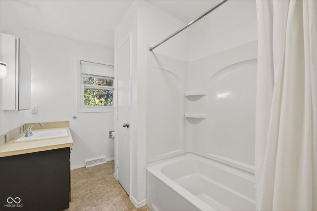 9245 E Woodview Drive, Bloomington, IN 47401