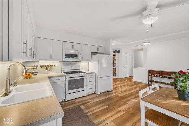 9245 E Woodview Drive, Bloomington, IN 47401