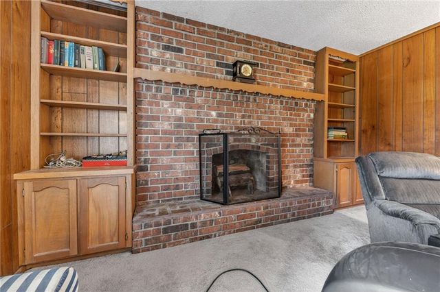 19625 NE 128th Street, Kearney, MO 64060