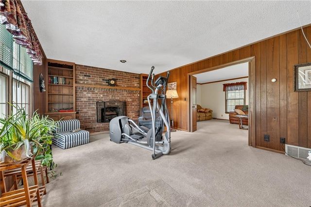 19625 NE 128th Street, Kearney, MO 64060