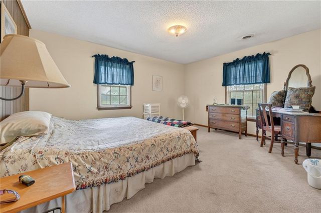 19625 NE 128th Street, Kearney, MO 64060