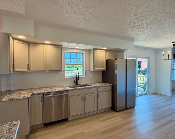 50800 Martz Road, Van Buren, MI 48111