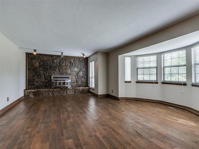14055 Hummingbird Drive, Choctaw, OK 73020