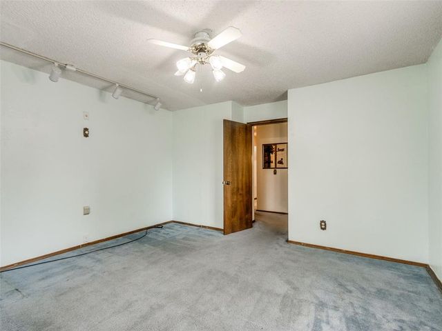 14055 Hummingbird Drive, Choctaw, OK 73020