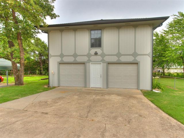 14055 Hummingbird Drive, Choctaw, OK 73020