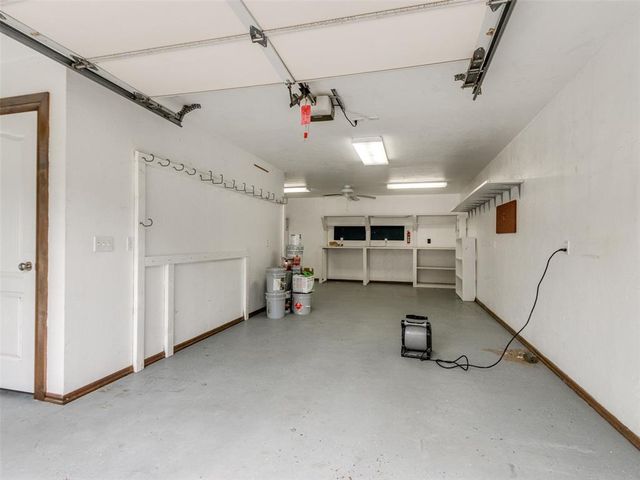 14055 Hummingbird Drive, Choctaw, OK 73020