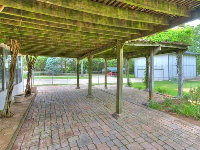 14055 Hummingbird Drive, Choctaw, OK 73020