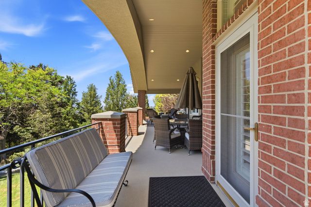 4220 SUMMERWOOD DR, Bountiful, UT 84010