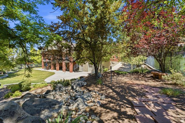 4220 SUMMERWOOD DR, Bountiful, UT 84010