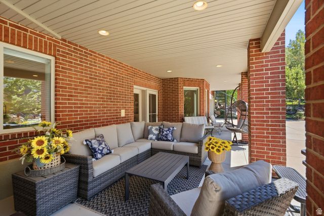 4220 SUMMERWOOD DR, Bountiful, UT 84010
