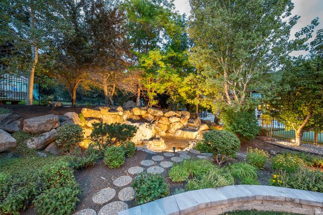 4220 SUMMERWOOD DR, Bountiful, UT 84010