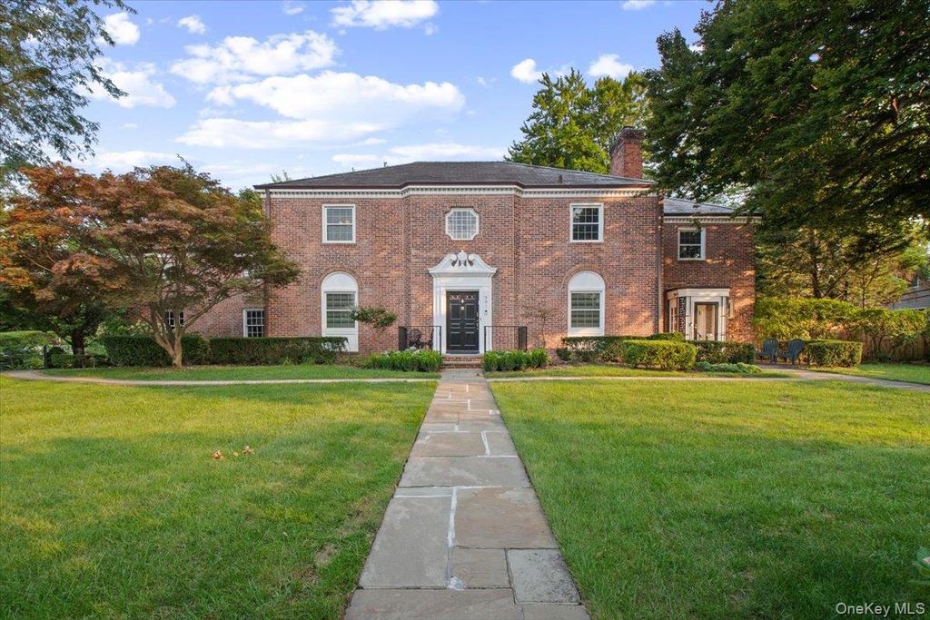 501 Broadway, Lawrence, NY 11559 — exterior