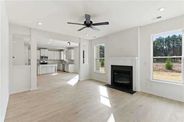 373 Waterbluff Drive, Mableton, GA 30126