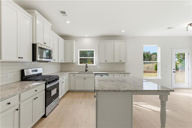 373 Waterbluff Drive, Mableton, GA 30126