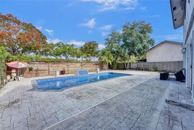3753 NW 73rd Way, Coral Springs, FL 33065