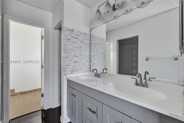 3753 NW 73rd Way, Coral Springs, FL 33065