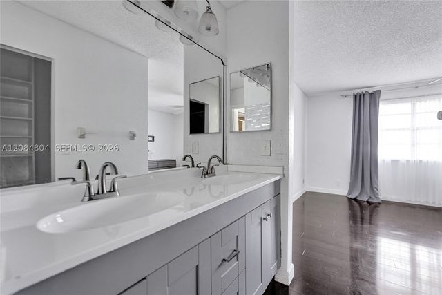 3753 NW 73rd Way, Coral Springs, FL 33065