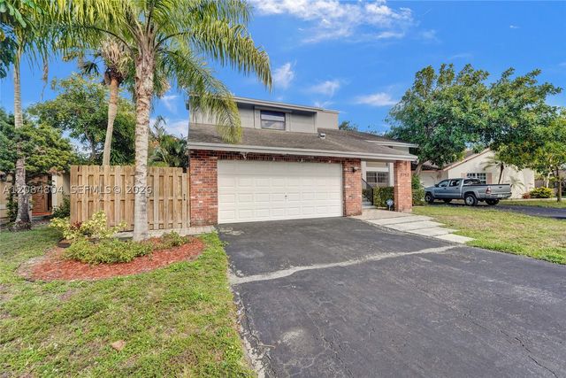 3753 NW 73rd Way, Coral Springs, FL 33065