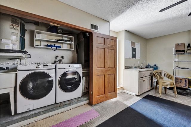 3753 NW 73rd Way, Coral Springs, FL 33065