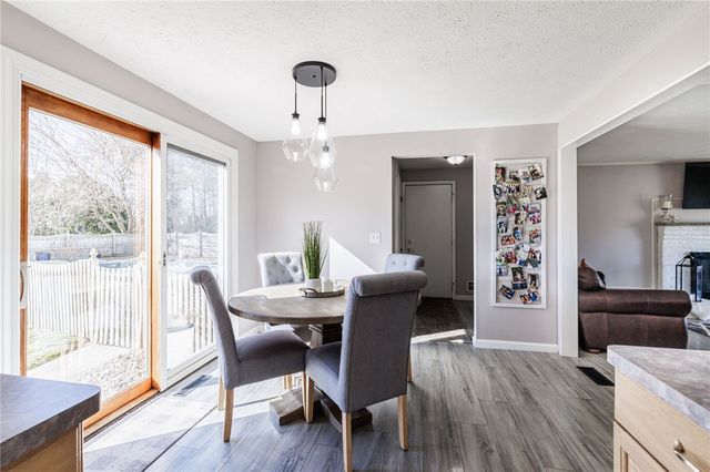 156 Oak Bridge, Greece, NY 14612