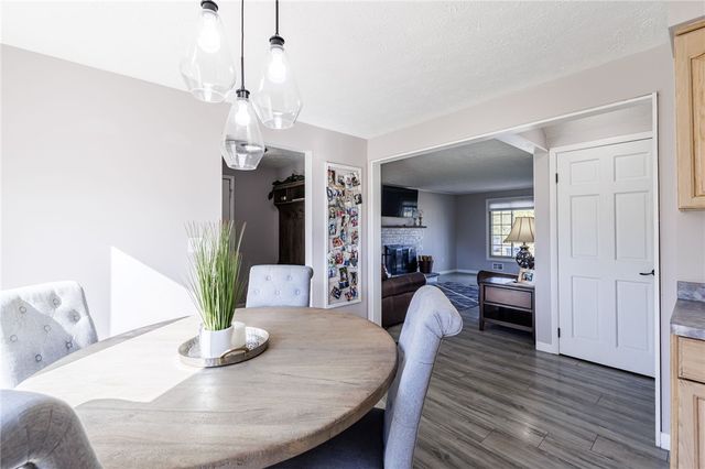 156 Oak Bridge, Greece, NY 14612