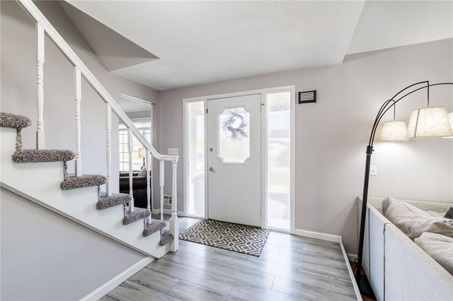 156 Oak Bridge, Greece, NY 14612