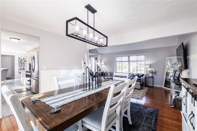 156 Oak Bridge, Greece, NY 14612