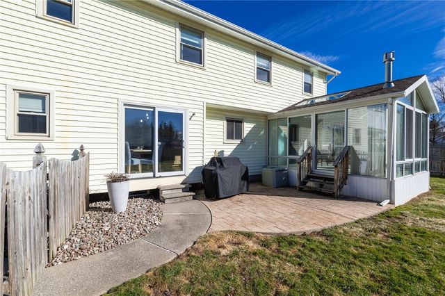 156 Oak Bridge, Greece, NY 14612