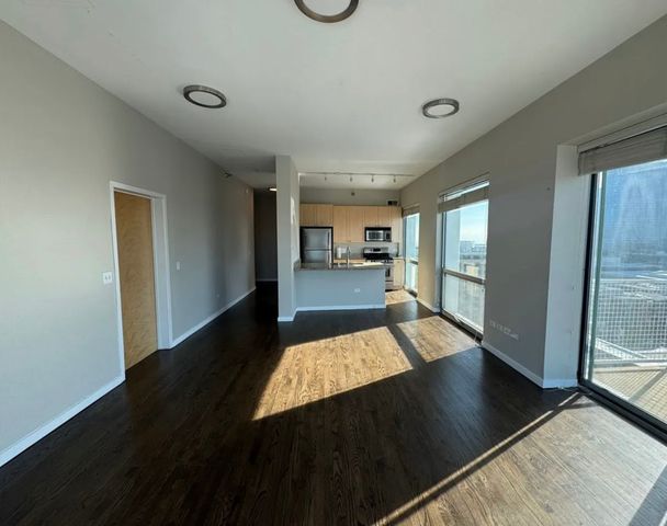 1845 S Michigan Avenue 2005, Chicago, IL 60616