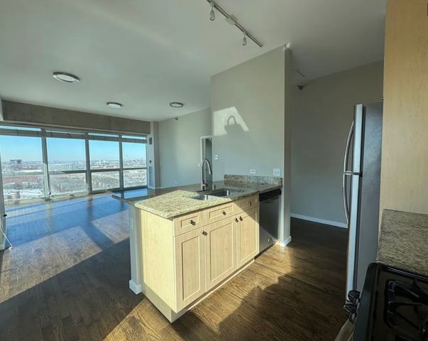 1845 S Michigan Avenue 2005, Chicago, IL 60616