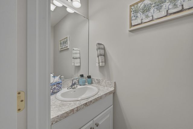 1 Skyview Lane 1, Westford, MA 01886