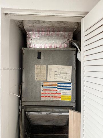 131 NW 77th St 6, Miami, FL 33150