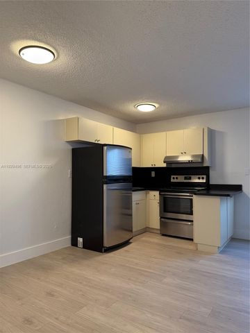 131 NW 77th St 6, Miami, FL 33150