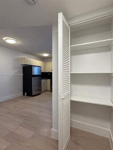 131 NW 77th St 6, Miami, FL 33150