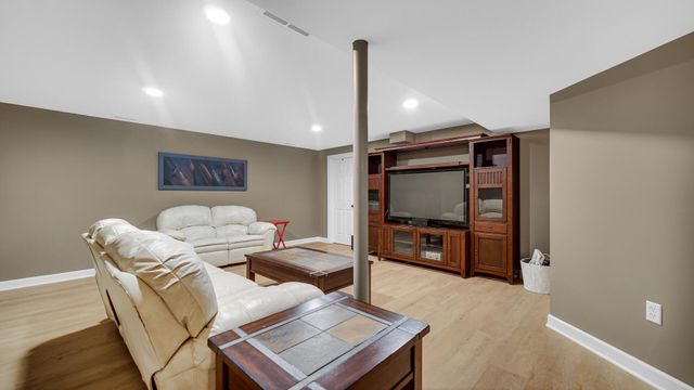 15290 Clark Street, Crown Point, IN 46307