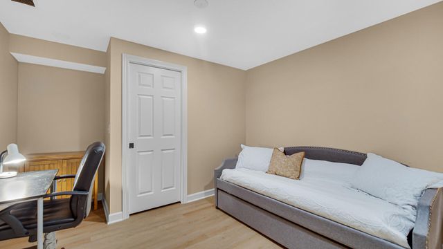 15290 Clark Street, Crown Point, IN 46307