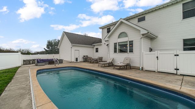 15290 Clark Street, Crown Point, IN 46307