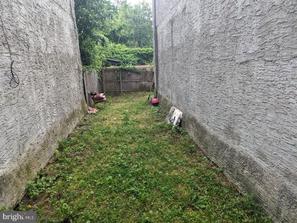 2849 AMBER ST, Philadelphia, PA 19134
