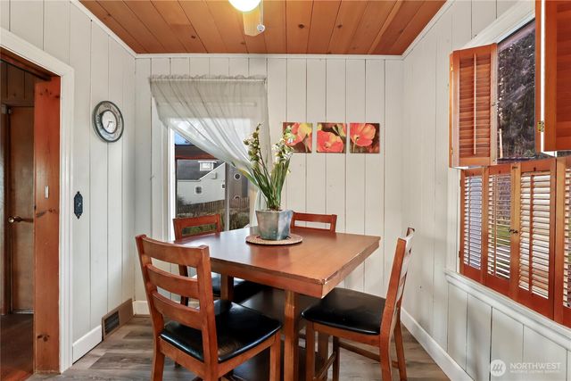 5762 Chico Way NW, Bremerton, WA 98312