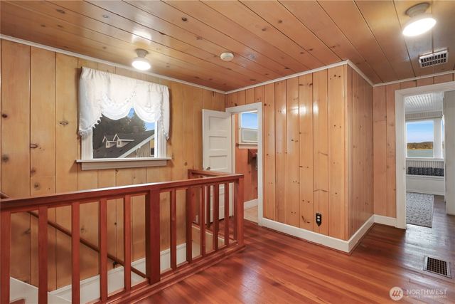 5762 Chico Way NW, Bremerton, WA 98312