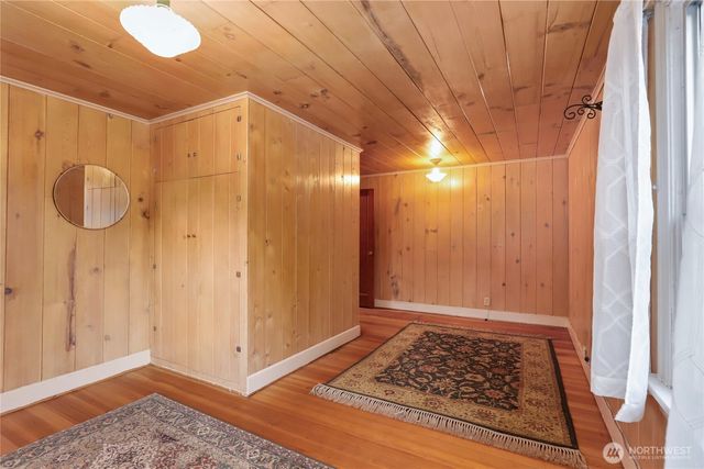 5762 Chico Way NW, Bremerton, WA 98312