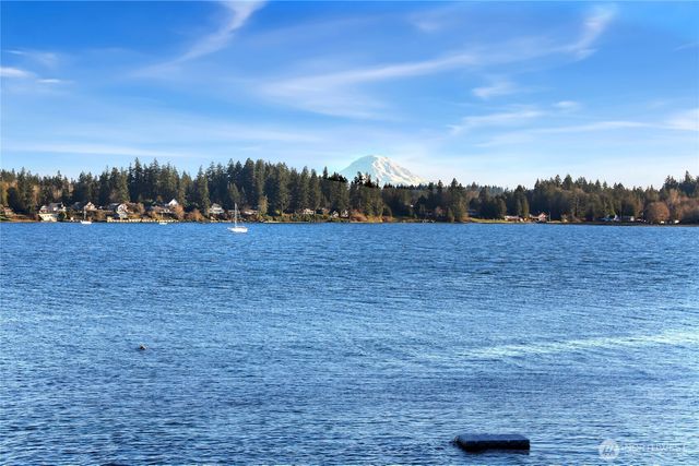 5762 Chico Way NW, Bremerton, WA 98312