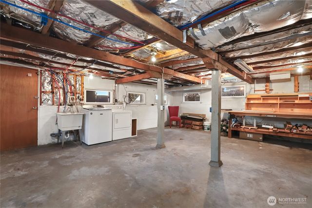 5762 Chico Way NW, Bremerton, WA 98312