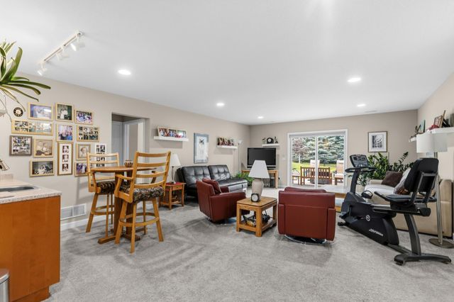 316 Wedgewood Circle, Hudson, WI 54016