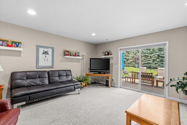316 Wedgewood Circle, Hudson, WI 54016