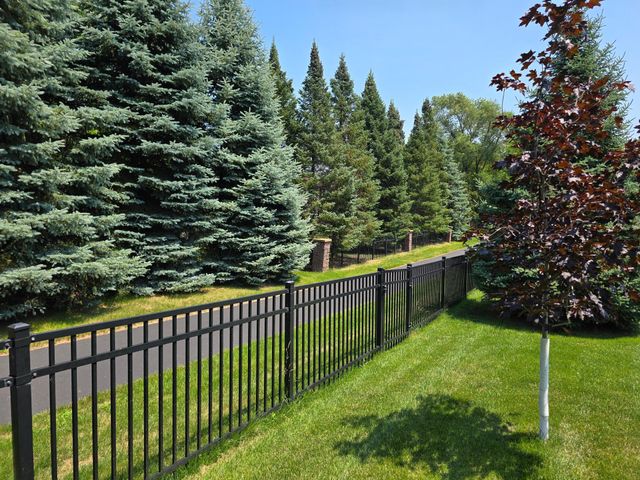 316 Wedgewood Circle, Hudson, WI 54016