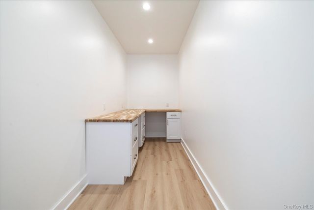 480 Ackerly Pond Lane, Southold, NY 11971