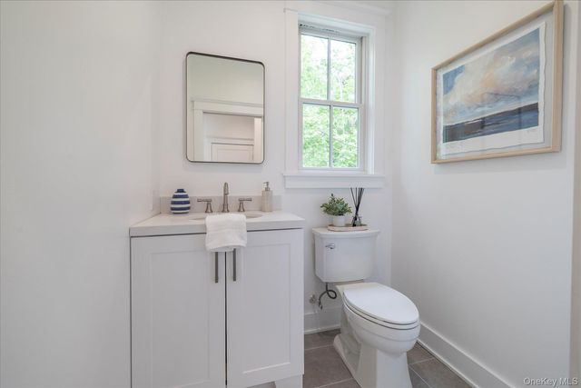 480 Ackerly Pond Lane, Southold, NY 11971