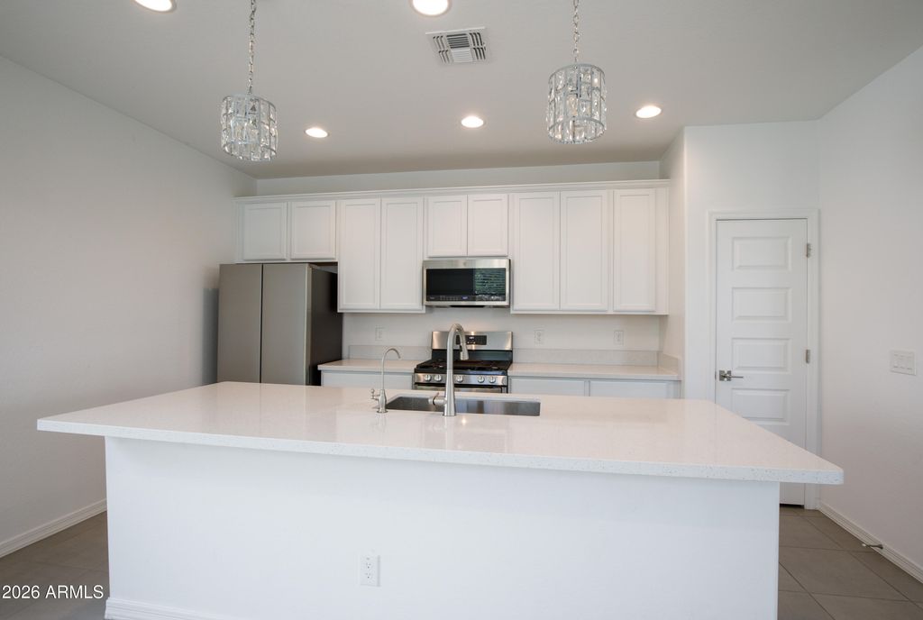 14182 W HACKAMORE Drive, Surprise, AZ 85387 — photo 5