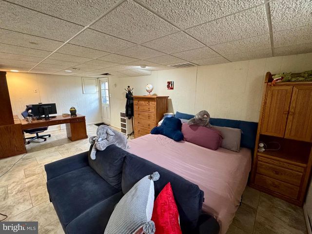 25 FARMWAY DR, Richboro, PA 18954